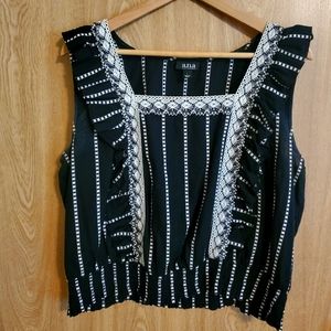 Black & White Sleevless Crop Top, Size L